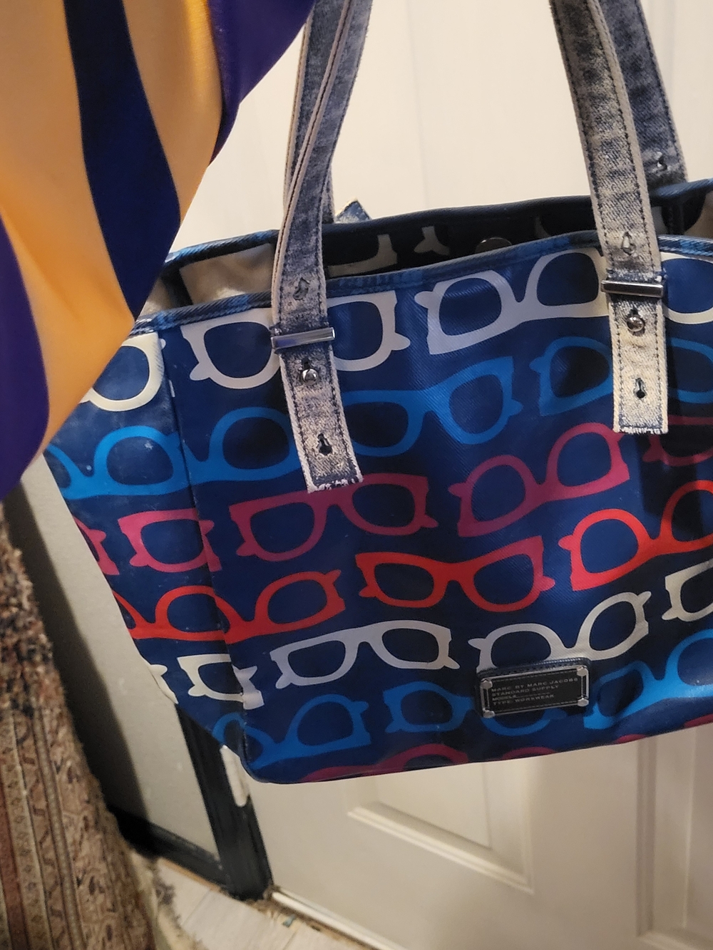 Blue Patterned Tote with Sunglasses Motif